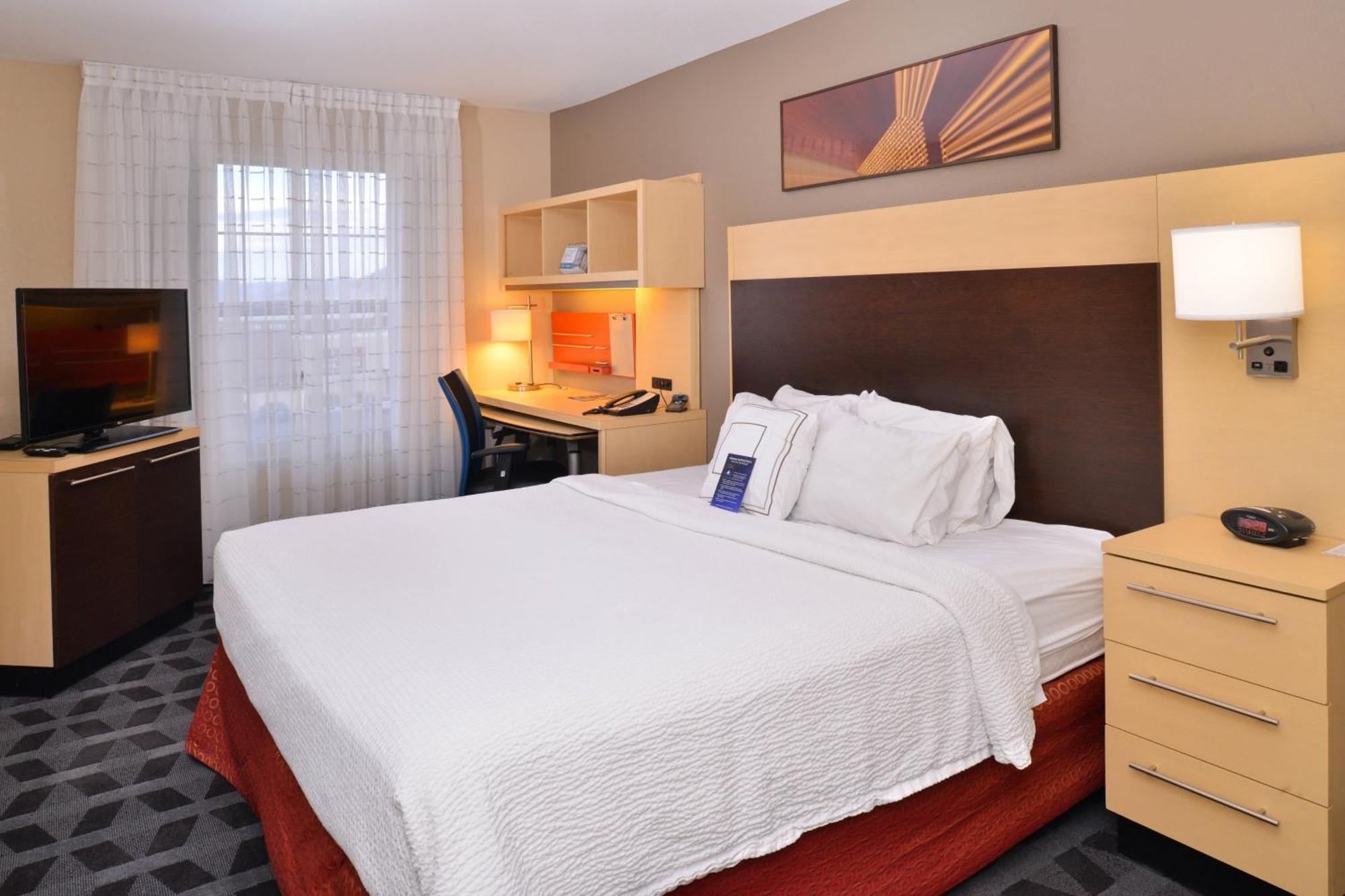 Towneplace Suites By Marriott Las Vegas Henderson Exterior photo